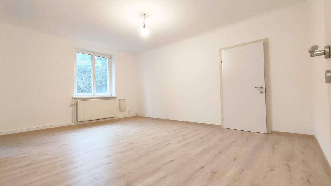! NETTES, GEPFLEGTES 2-ZIMMER-MIETAPARTMENT IN S-BAHN- UND KLINIK-NORD-NÄHE !