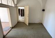 Großzügige Altbauwohnung mit 86 m² Terrasse am Hauptplatz von Tulln – Wohnen und Arbeiten