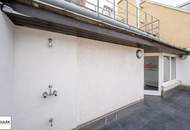 3 Zimmer-DG-Wohnung mit 2 hofseitigen Terrassen nahe Oper