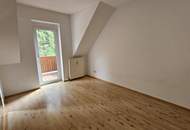 Unbefristete 3-Zimmer-Wohnung mit Waldblick von den 2 Balkonen in ruhiger Lage!