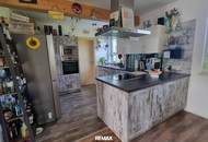 Einfamilienhaus mit großzügiger Werkstatt und weitläufigem Grundstück
