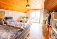 Landhaus in erhöhter Aussichtslage mit weitläufigem Grundstück im schönen Strassertal