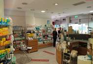 Vielseitig nutzbare (optional vollmöblierte) Geschäfts-/Ordinationsfläche im florierenden Einkaufs-/Vitalzentrum Muldenstraße mieten und von der hohen Kundenfrequenz profitieren! Provisionsfrei!