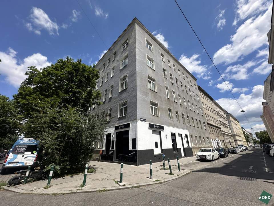 Stilvolle Bar auf zwei Etagen
