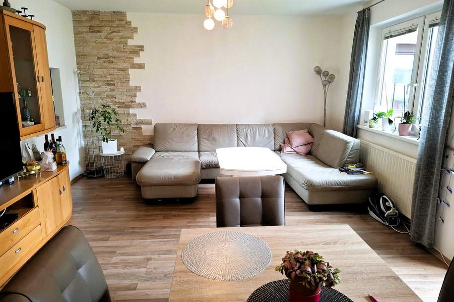 GEMÜTLICHE 4 Zimmer-WOHNUNG mit LOGGIA, Wohnung-kauf, 248.000,€, 2700 Wiener Neustadt(Stadt)