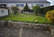 GEPFLEGTES EINFAMILIENHAUS MIT GARAGE UND SCHÖNEM GARTEN