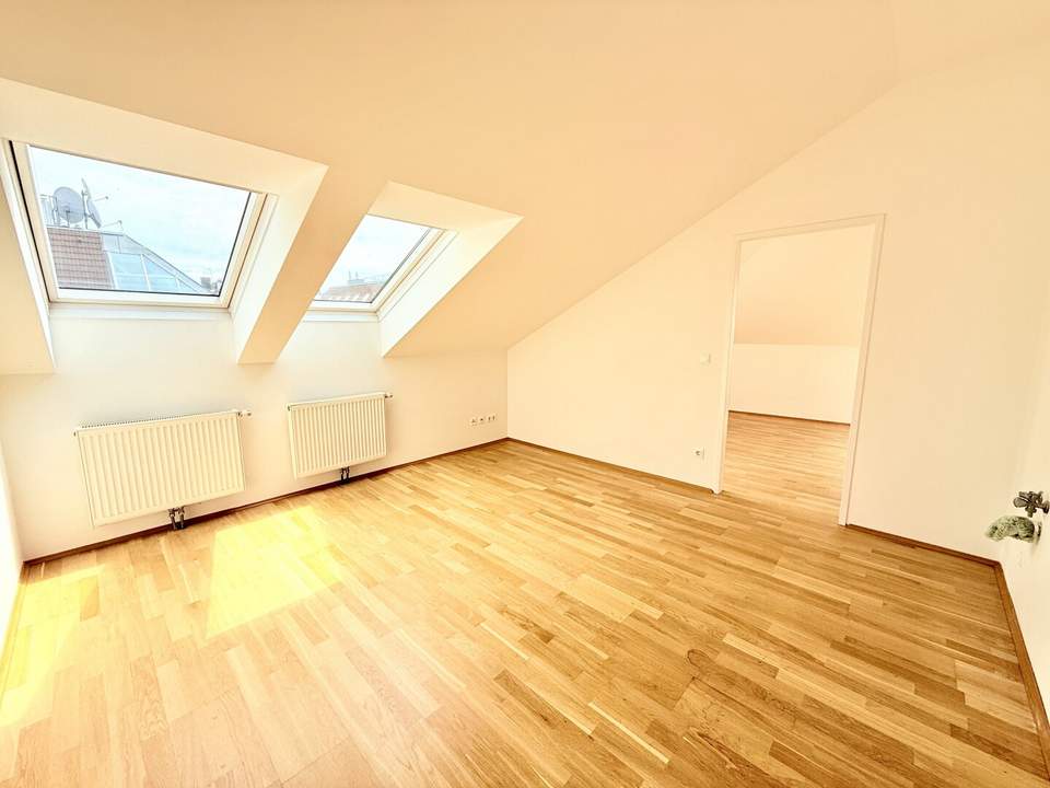U1 in 5 Minuten erreichbar - Kurzzeitvermietung möglich - Lift im Haus - Zusammenlegung von Wohnungen möglich - Dachgeschoß Ausblick