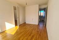 Herrliche Dachgeschosswohnung mit großer Terrasse - Nähe Krottenbachstraße!