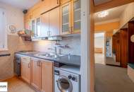 Bastiengasse 15: 3-Zimmer-DG-Wohnung mit separater Küche & gemütlicher, sonniger Terrasse