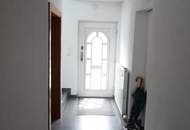 Gerneralsaniertes Anlegerhaus mit 2 Wohnungen oder Familienhaus!