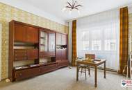 Gepflegtes Haus mit Garten, Garage & Nebengebäuden