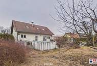 Einzugsbereites Haus mit großer Garage und großem Grundstück