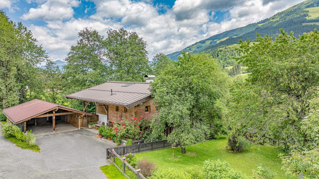 Tirolerhaus mit über 3.800 m² Grund in idyllischer Ruhelage
