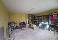 WOHN- UND GESCHÄFTSHAUS ALS GROSSZÜGIGES LANDHAUS MIT GESCHLOSSENEM INNENHOF, WERKSTATT, BÄCKEREI, KAFFEEHAUS UND NEBENGEBÄUDEN