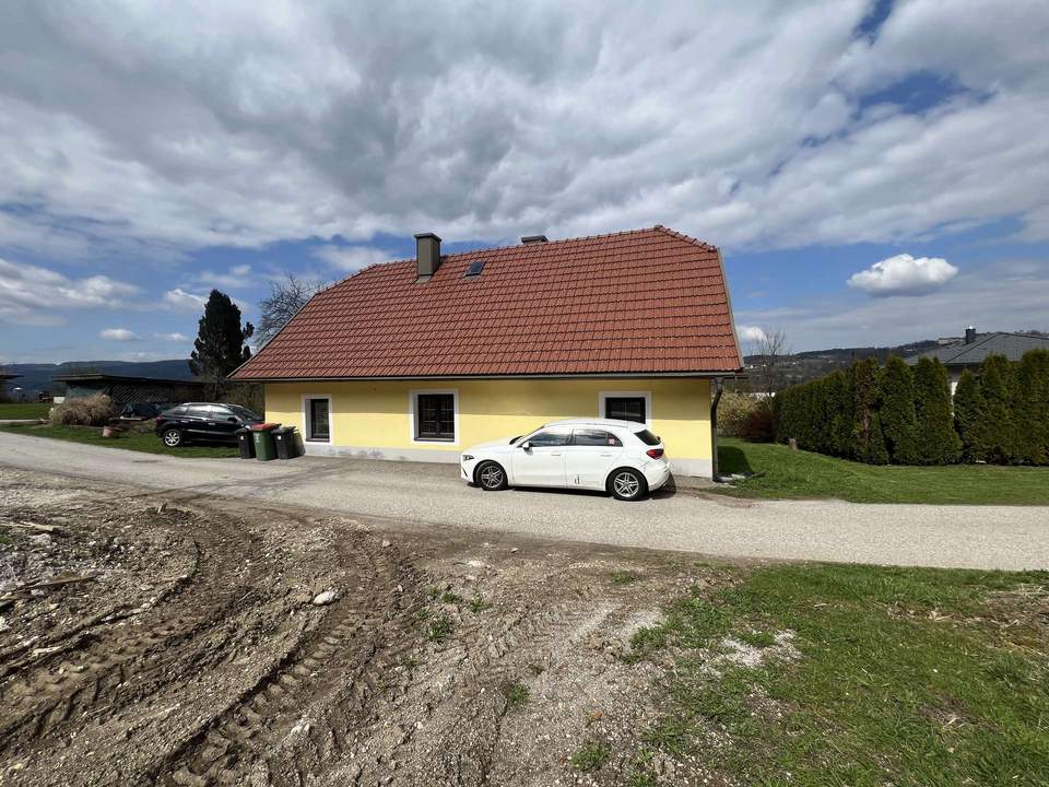 Sanierungsbedürftiges Haus mit großem Potenzial – gestalten Sie Ihr Zuhause mit Herz und Charme!