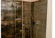 Exklusive sanierte Dachgeschosswohnung mit Balkon in Salzburg Aigen