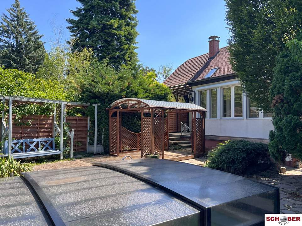 Renovierungsbedürftiges Haus mit Charme in gekuppelter Bauweise