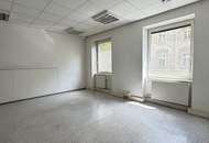 Zentrale Bürofläche mit 10 Zimmern und Stellplatz – ideal für Praxis oder Kanzlei