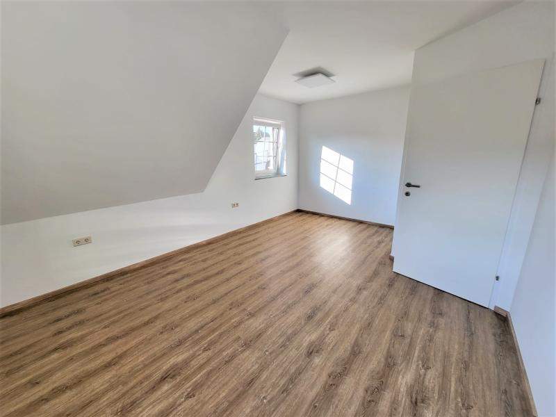 Geräumige Mietwohnung (48m²) mit Balkon in Söchau!