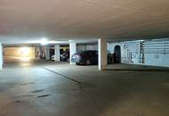 2 Zimmer + Loggia + Garagenplatz, toller Ausblick (4. Liftstock), Küche separat.