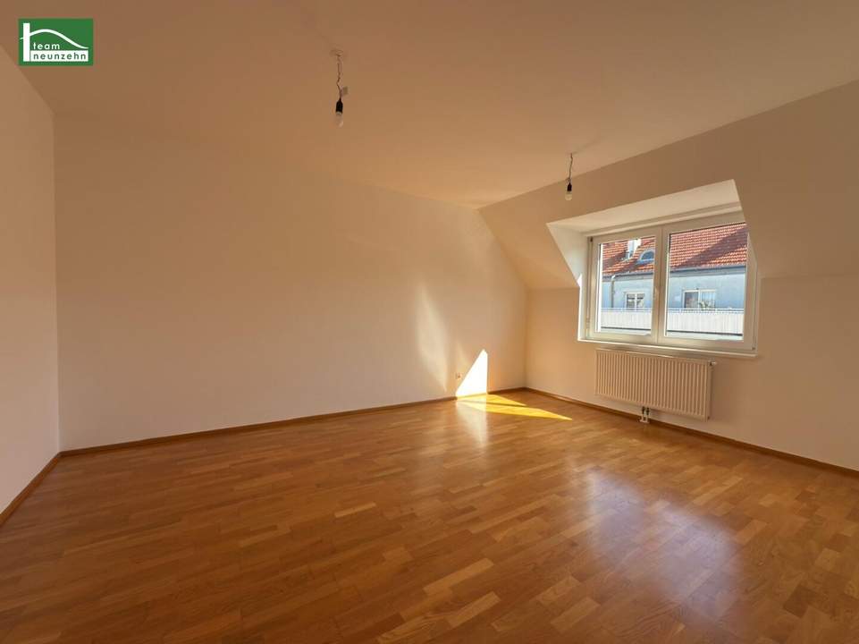 Attraktive 3-Zimmer-Dachgeschosswohnung mit Balkon in Ruhelage in 1190 Wien!