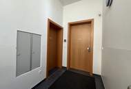 Sanierte großzügige und lichtdurchflutete Bürofläche mit Blick ins Grüne - rd. 174 m2, 5 Zimmer, 2 WCs und rd. 29 m2 klimatisierter Wintergarten in Wien-Liesing