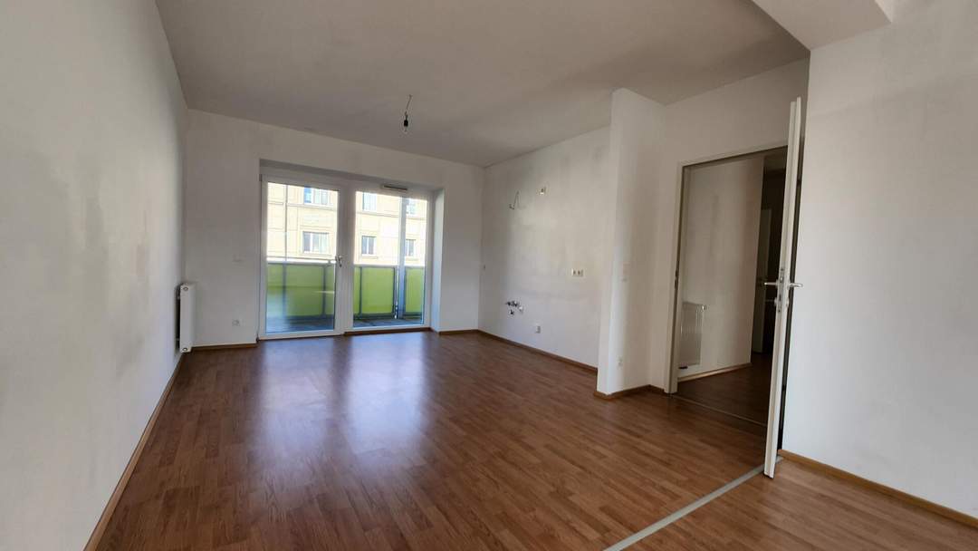 Unbefristete 3-Zimmer-Wohnung mit Loggia!