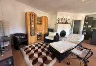 ZWEI WOHNHÄUSER - TRAUMHAFTER BUNGALOW UND KLEINES SOMMERHAUS SAMT PARKÄHNLICHEM GARTEN MIT HERRLICHEM ALTBAUMBESTAND