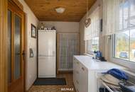 *** Charmantes teilsaniertes Landanwesen mit 10.978 m² Grund – Ruhe, Natur und vielseitige Nutzungsmöglichkeiten nur wenige Minuten zum grünen See ***