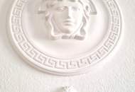 Selbst gestalten! Altbauwohnung mit Renovierungsbedarf in der schönen Hasnerstraße! Perfekte Infrastruktur und Anbindung + Ruhige Fahrradstraße + Balkonanbau möglich! Jetzt zugreifen!