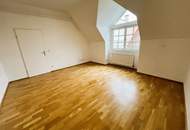 Stilvolle Luxus-Dachgeschosswohnung im Botschaftsviertel! 5 Zimmer, 2 Terrassen! Toller Blick auf den Botanischen Garten!