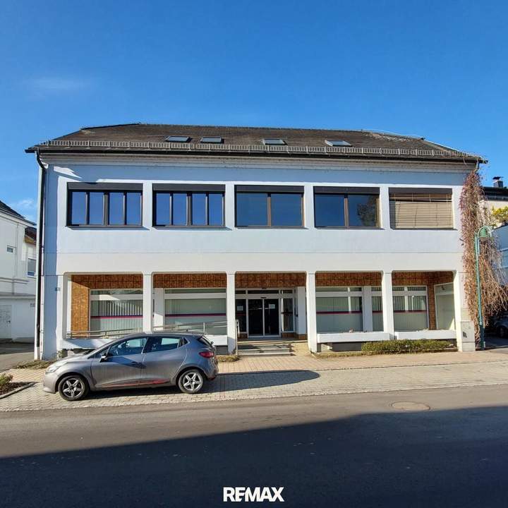 Büro- und Seminarhaus in zentraler Jennersdorfer Lage