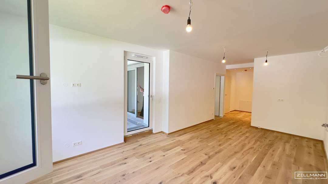 moderne 2-Zimmer Wohnung bei den Maurer Weingärten mit Pool | ZELLMANN IMMOBILIEN