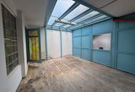 Praktischer Lagerraum mit Altbauflair und zwei Schaufenster zur Michaeligasse