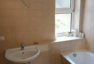 Hier wird hoher Wohnkomfort in ländlicher Gegend geboten! Hell und freundlich mit sonniger Loggia, viel Stauraum und kostenlosem Parkplatz direkt vor der Türe!