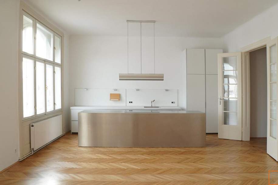 Unbefristete und zentral begehbare Altbauwohnung mit Balkon und Bulthaup-Küche, Wohnung-miete, 2.270,31,€, 1070 Wien 7., Neubau