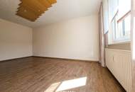 Helle 4 Zimmerwohnung mit Balkon