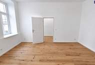 Frisch sanierte 2-Zimmer-Wohnung mit sensationellen 33 m² zusätzlicher Lagerfläche! + Beste Infrastruktur + Traumhaftes Altbauhaus + Jetzt zugreifen!
