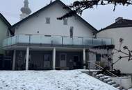 Großzügiges Wohnhaus mit 2 Wohneinheiten und Pool in zentrumsnaher Lage