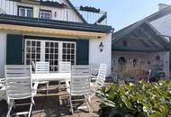 Eine Villa mit Wohnkultur, parkähnlichem Garten und Pool // A Villa of Distinction with Park-Like Garden and Pool //