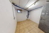 SANIERUNG 2025: Geräumiges Einfamilienhaus mit angeschlossener Kleinlandwirtschaft (Neben- und Stallgebäude) mit ca. 2.700 m² Grund