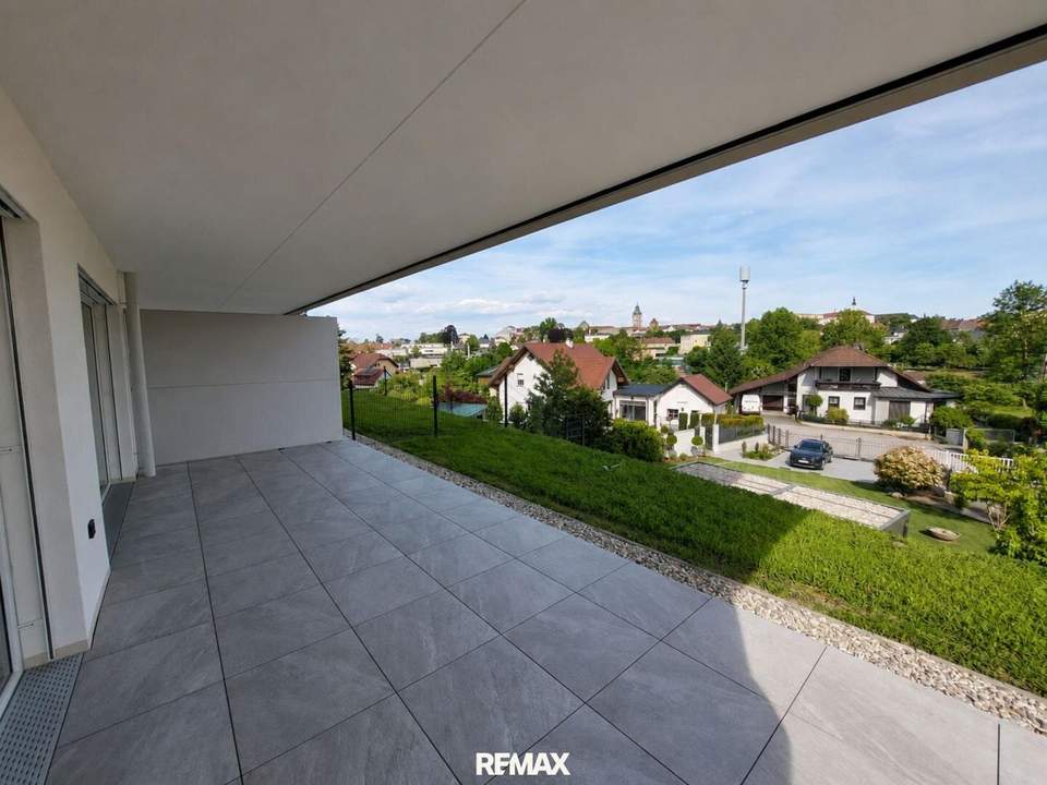 Erstbezug -Gartenwohnung! 3 Zimmer mit 2 Balkonen &amp; großem Privatgarten