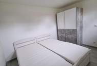 LIEBEVOLLER BUNGALOW MIT GEPFLEGTEM GARTEN IN TRAUMHAFTER RUHELAGE