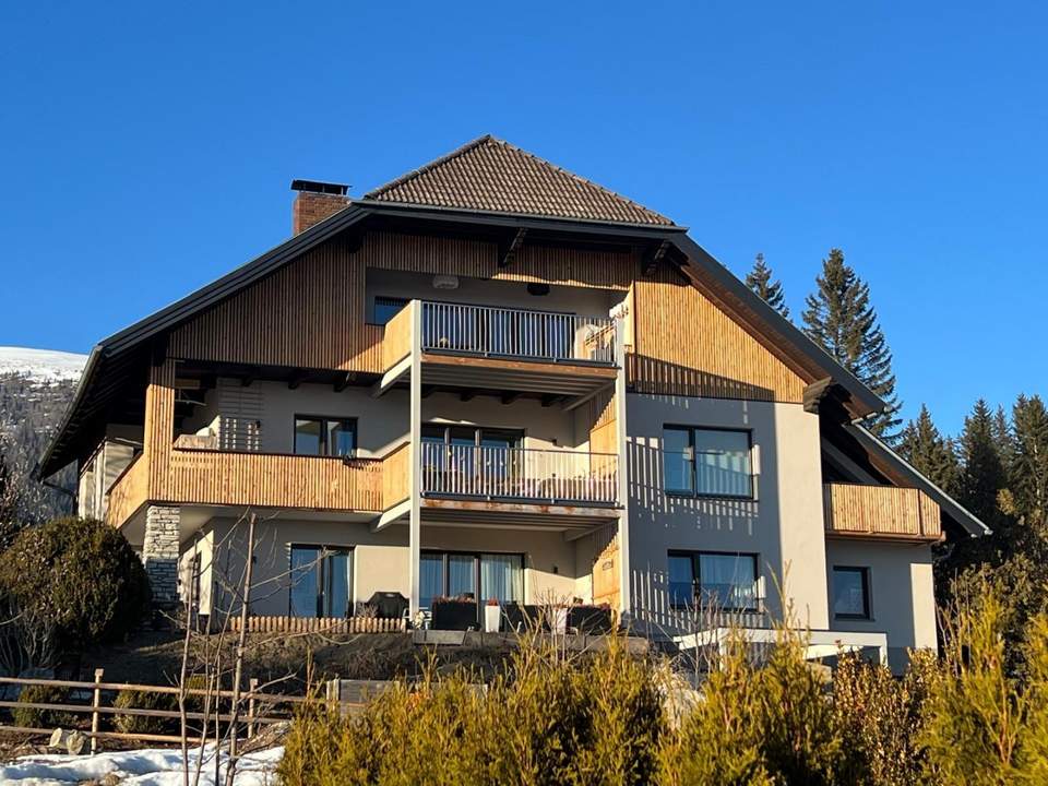 Traumhafte 3 Zimmer Wohnung mit phänomenalem Ausblick und idylischem Gemeinschaftsgarten