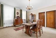 "Großzügiges Grundstück mit Pferdehof und sanierungsbedürftigem Haus – nur Minuten von Wien entfernt"