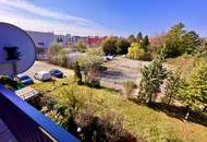 Helle 3-Zimmer-Wohnung - gemütliche Loggia - Blick ins Grüne!