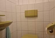 HOCHWERTIGES, SEHR GEPFLEGTES EINFAMILIENHAUS IN AUSGEZEICHNETER, SEHR RUHIGER WOHNLAGE MIT INDOORPOOL, SAUNA, TRAUMHAFTEM WINTERGARTEN SOWIE HERRLICHEM GARTEN SAMT ALTBAUMBESTAND