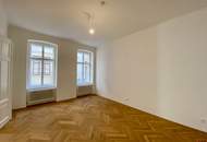 WIEN MITTE: Charmante, generalsanierte 4 Zimmer Altbauwohnung mit großzügiger Loggia