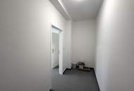 Neu saniertes Kleinbüro oder Praxis // Newly renovated small office or practice //