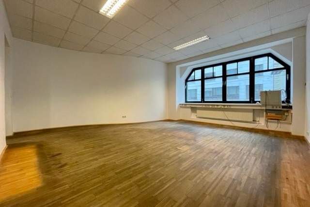 127 m² Bürofläche auf der Linzer Landstraße, Gewerbeobjekt-miete, 1.292,35,€, 4020 Linz(Stadt)